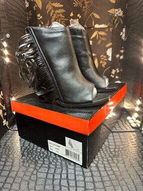 Adriana Black Fringe Peep-Toe Women's Booties size 8.5